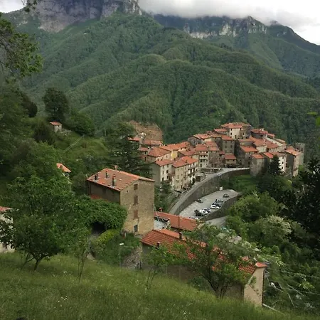 Pania Forata Vandrerhjem Stazzema
