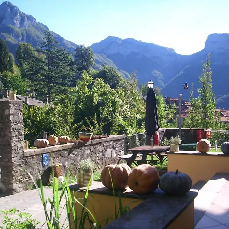 Pania Forata Hostel